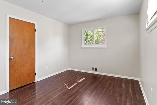 11 W DULLES DR, Camp Hill, PA 17011