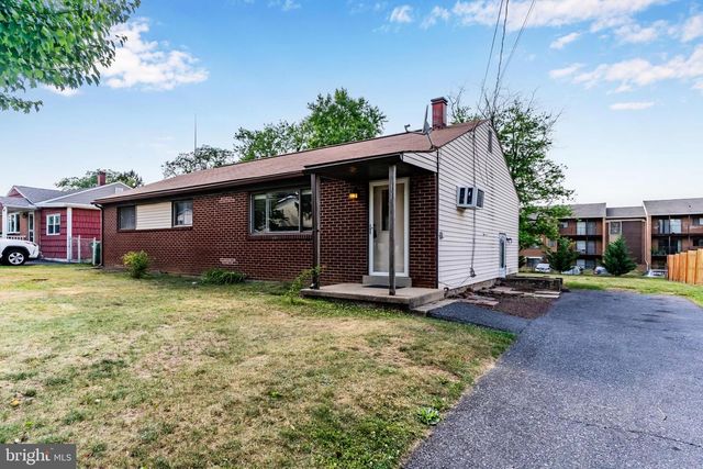 11 W DULLES DR, Camp Hill, PA 17011
