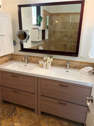 3115 Ellington, Los Angeles, CA 90068