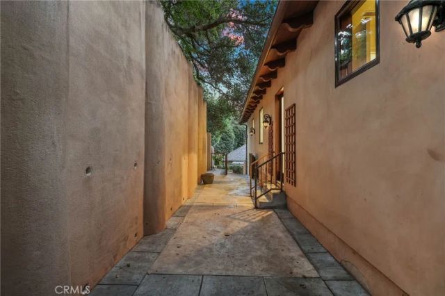 3115 Ellington, Los Angeles, CA 90068