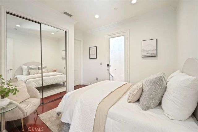 3115 Ellington, Los Angeles, CA 90068