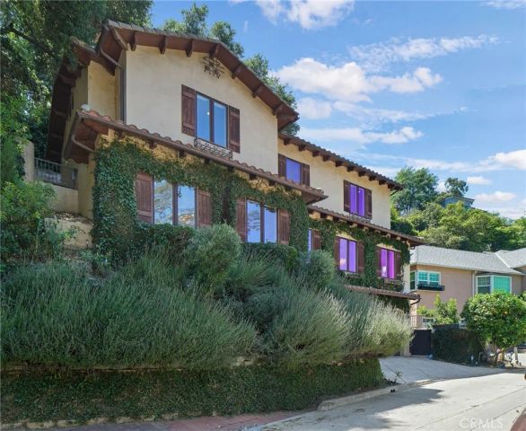 3115 Ellington, Los Angeles, CA 90068