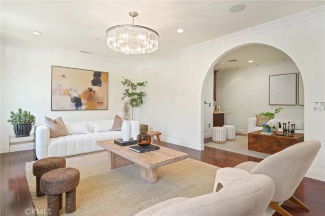 3115 Ellington, Los Angeles, CA 90068