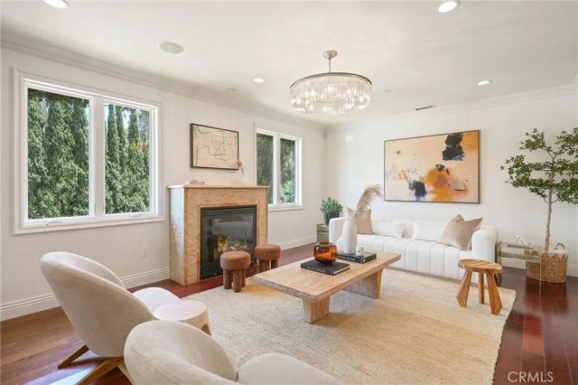 3115 Ellington, Los Angeles, CA 90068
