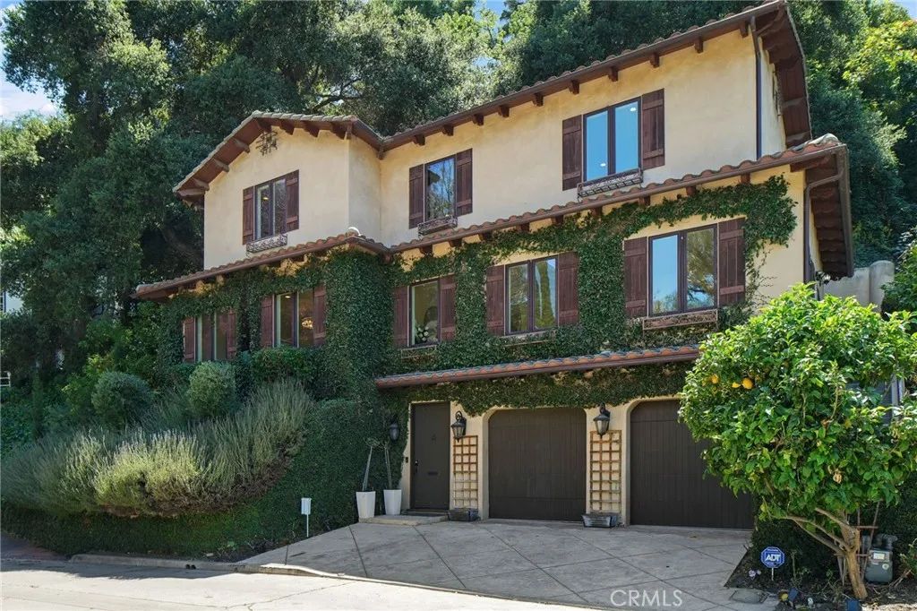 3115 Ellington, Los Angeles, CA 90068