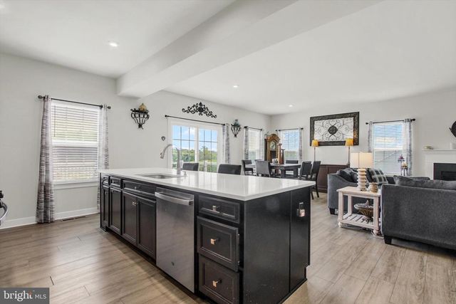 1480 BECK MILL RD, Hanover, PA 17331
