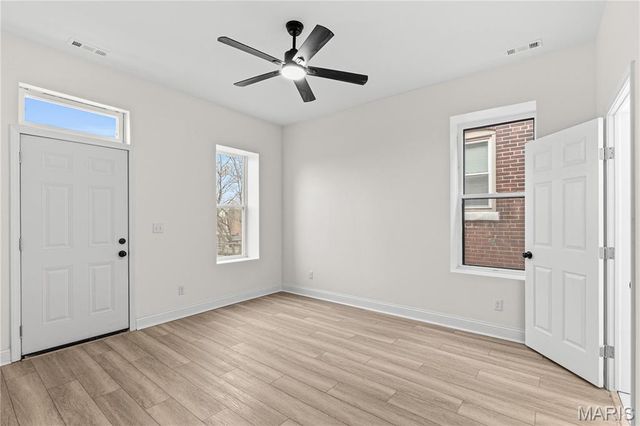 3002 California, St Louis, MO 63118