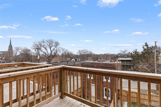 3002 California, St Louis, MO 63118