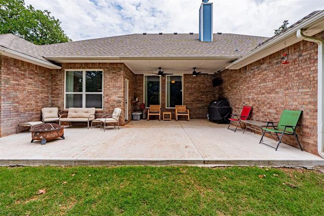 8851 Tall Oaks Drive, Guthrie, OK 73044