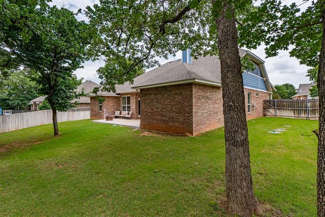 8851 Tall Oaks Drive, Guthrie, OK 73044