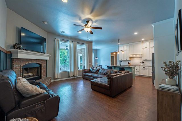 8851 Tall Oaks Drive, Guthrie, OK 73044