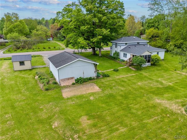 4697 Grange Road, Clay, NY 13041