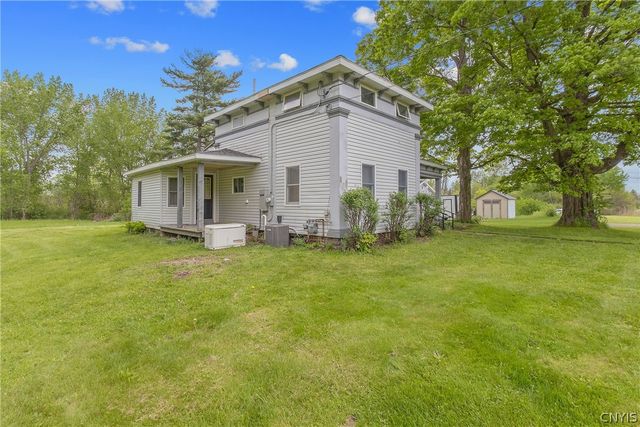 4697 Grange Road, Clay, NY 13041