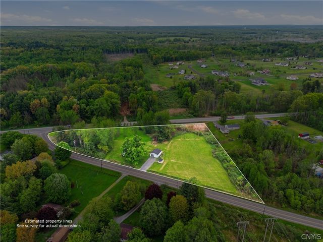 4697 Grange Road, Clay, NY 13041