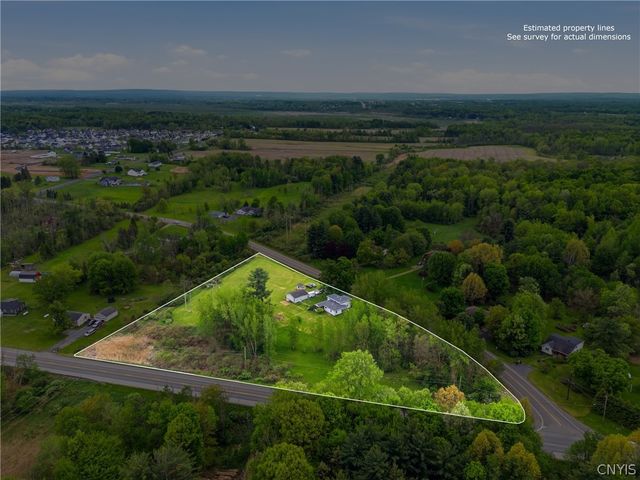 4697 Grange Road, Clay, NY 13041