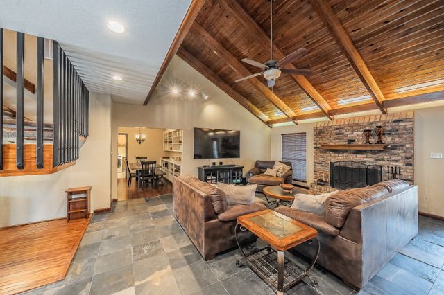 2200 Woodstock Drive, Colleyville, TX 76034