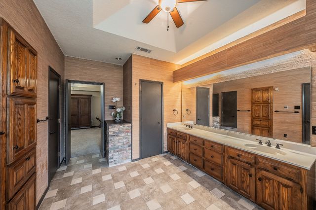 2200 Woodstock Drive, Colleyville, TX 76034