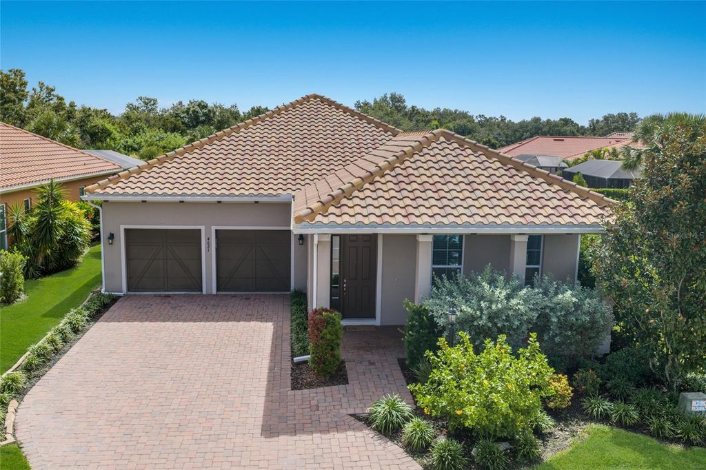 Image 1 of property listing at 4621 ROYAL DORNOCH CIRCLE, Bradenton, FL 34211
