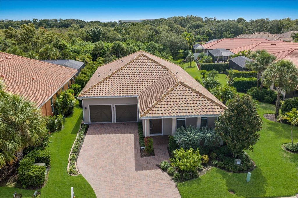 Image 2 of property listing at 4621 ROYAL DORNOCH CIRCLE, Bradenton, FL 34211
