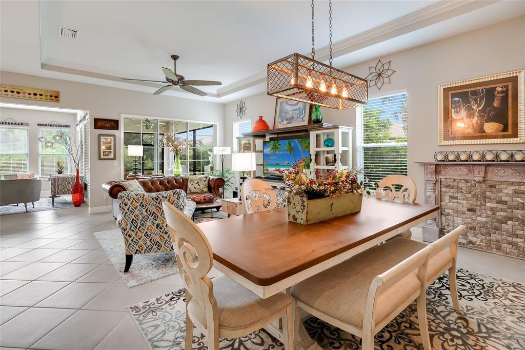 Image 11 of property listing at 4621 ROYAL DORNOCH CIRCLE, Bradenton, FL 34211