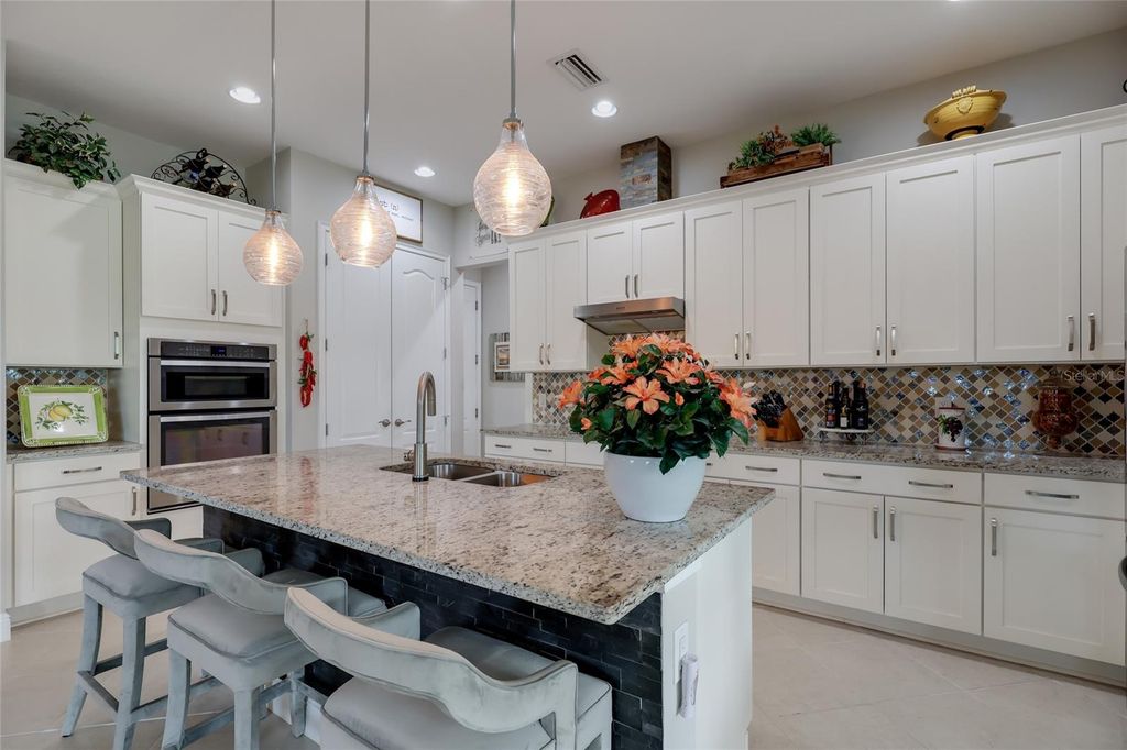 Image 19 of property listing at 4621 ROYAL DORNOCH CIRCLE, Bradenton, FL 34211