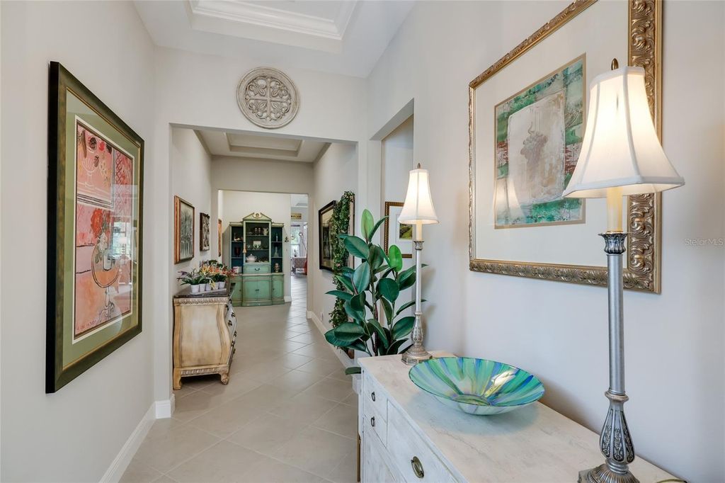 Image 5 of property listing at 4621 ROYAL DORNOCH CIRCLE, Bradenton, FL 34211