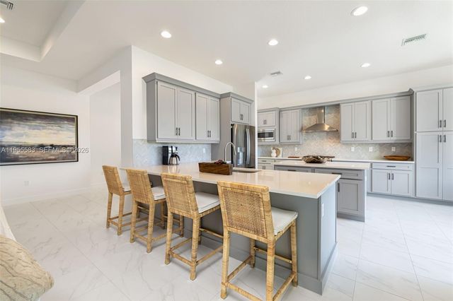 11960 SW Whitewater Falls Ct, Port St. Lucie, FL 34987