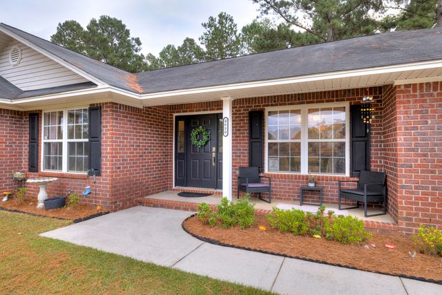 4680 Great Oak Circle, Dalzell, SC 29040