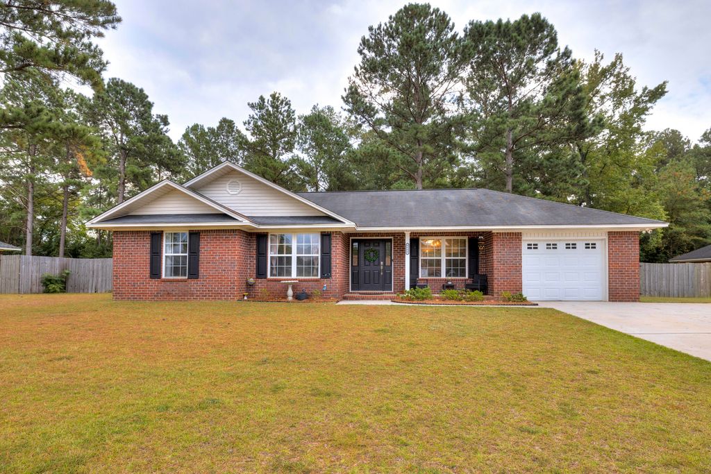 4680 Great Oak Circle, Dalzell, SC 29040