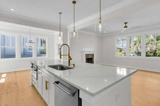 225 Congress Street, Charleston, SC 29403