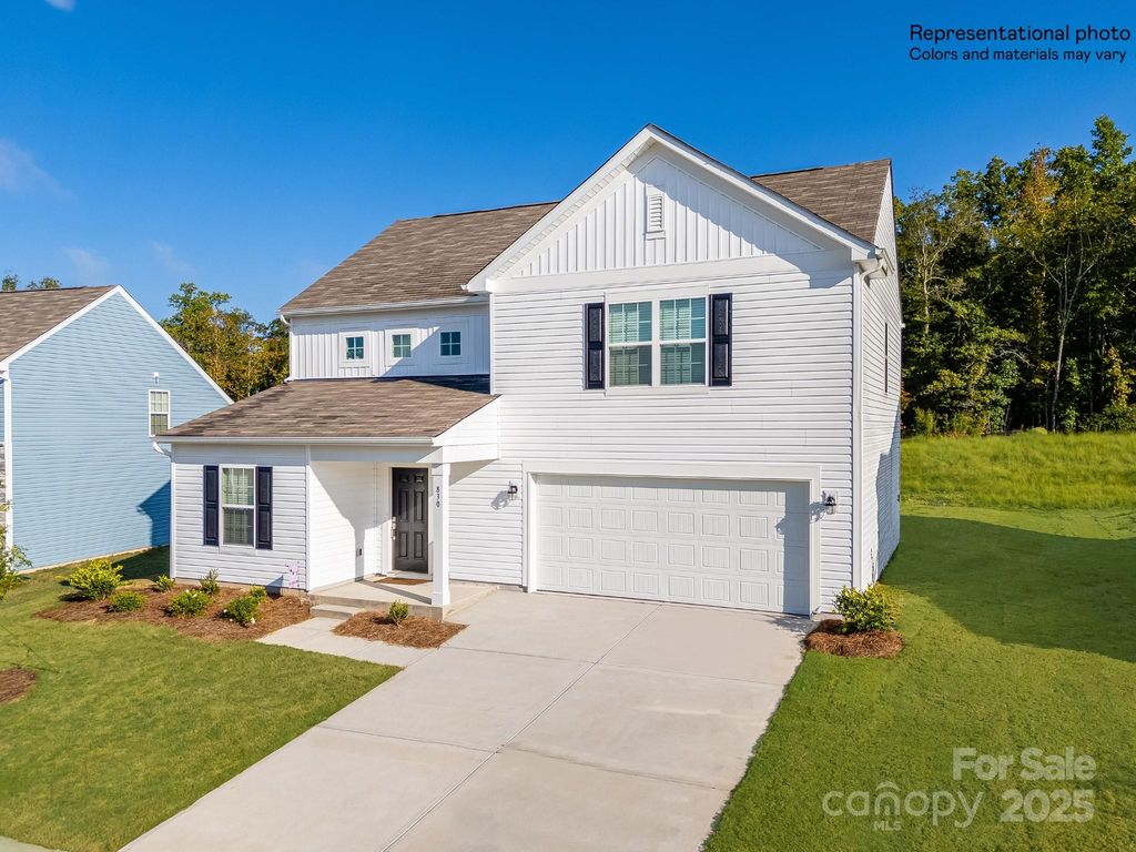 1746 Little York Circle, Edgemoor, SC 29712