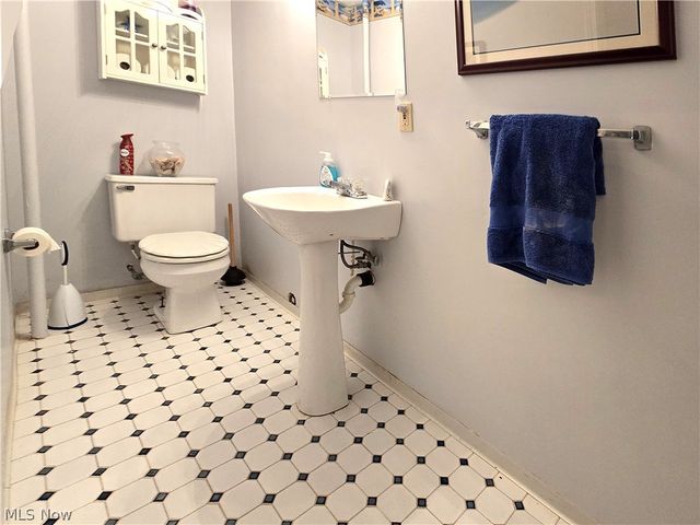 2867 Mapleview Lane, Avon, OH 44011