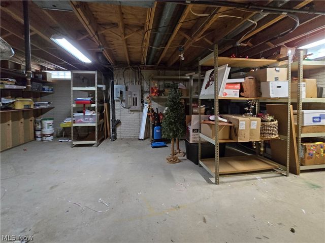 2867 Mapleview Lane, Avon, OH 44011
