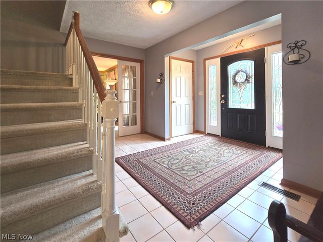 2867 Mapleview Lane, Avon, OH 44011