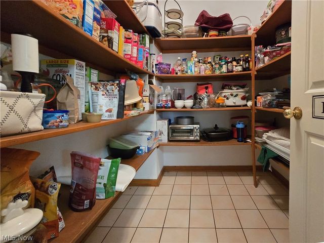 2867 Mapleview Lane, Avon, OH 44011