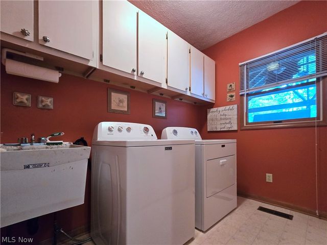 2867 Mapleview Lane, Avon, OH 44011