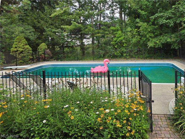 2867 Mapleview Lane, Avon, OH 44011