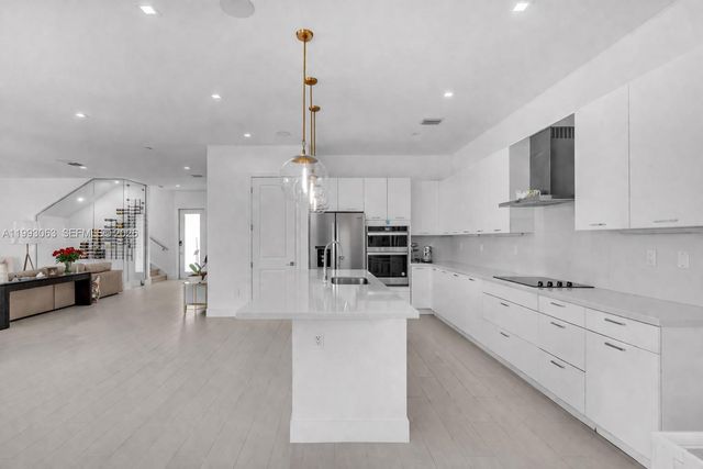 8019 NW 46th Terrace, Doral, FL 33166