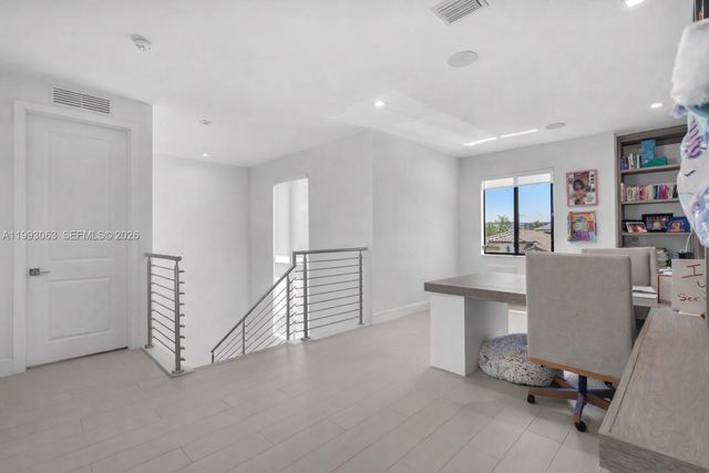 8019 NW 46th Terrace, Doral, FL 33166
