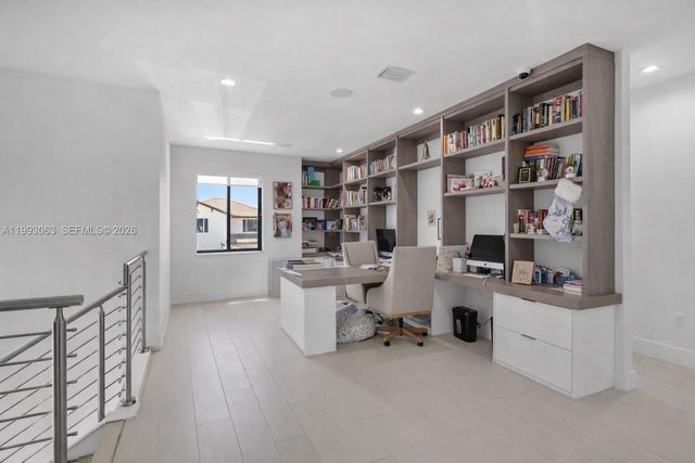 8019 NW 46th Terrace, Doral, FL 33166