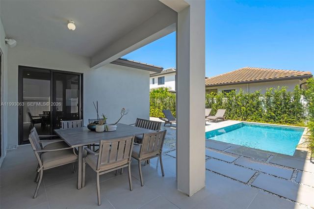 8019 NW 46th Terrace, Doral, FL 33166