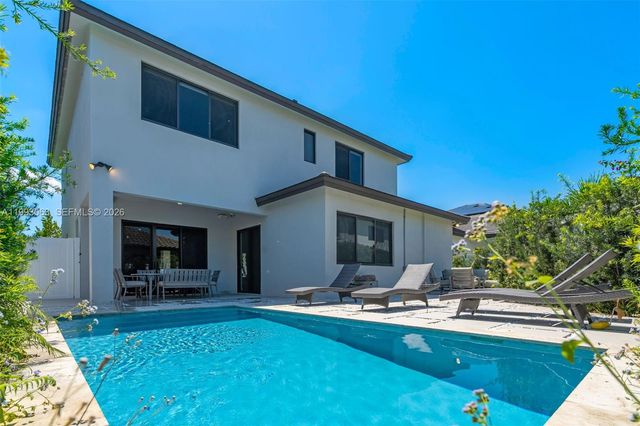 8019 NW 46th Terrace, Doral, FL 33166