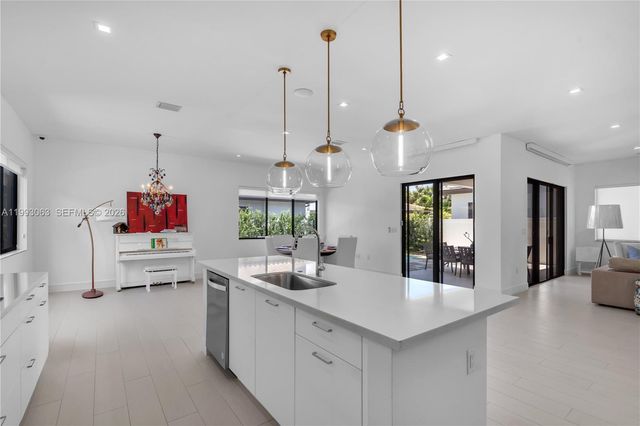 8019 NW 46th Terrace, Doral, FL 33166