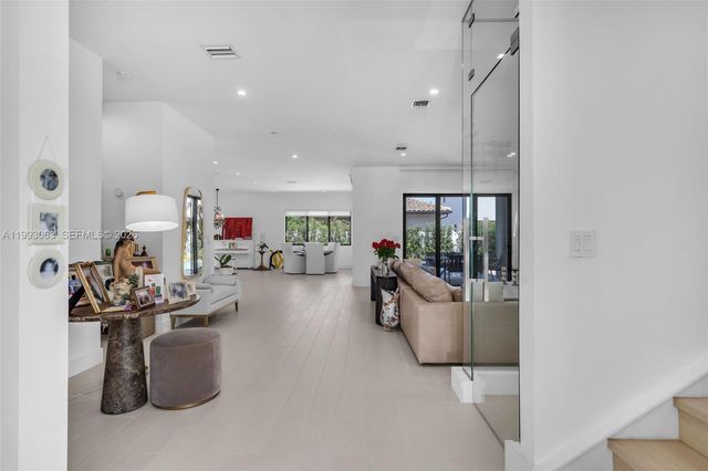 8019 NW 46th Terrace, Doral, FL 33166