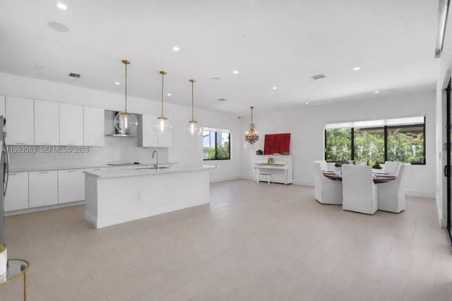 8019 NW 46th Terrace, Doral, FL 33166
