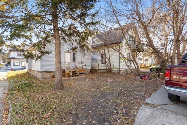 4200 W Bonny PLACE, Milwaukee, WI 53216