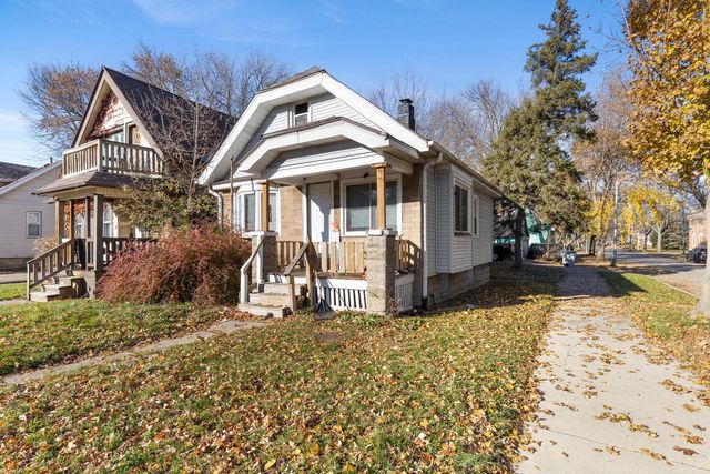 4200 W Bonny PLACE, Milwaukee, WI 53216