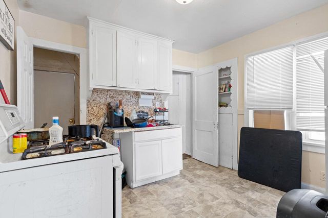 4200 W Bonny PLACE, Milwaukee, WI 53216