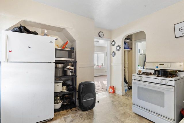 4200 W Bonny PLACE, Milwaukee, WI 53216