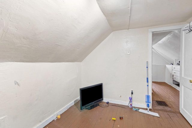 4200 W Bonny PLACE, Milwaukee, WI 53216